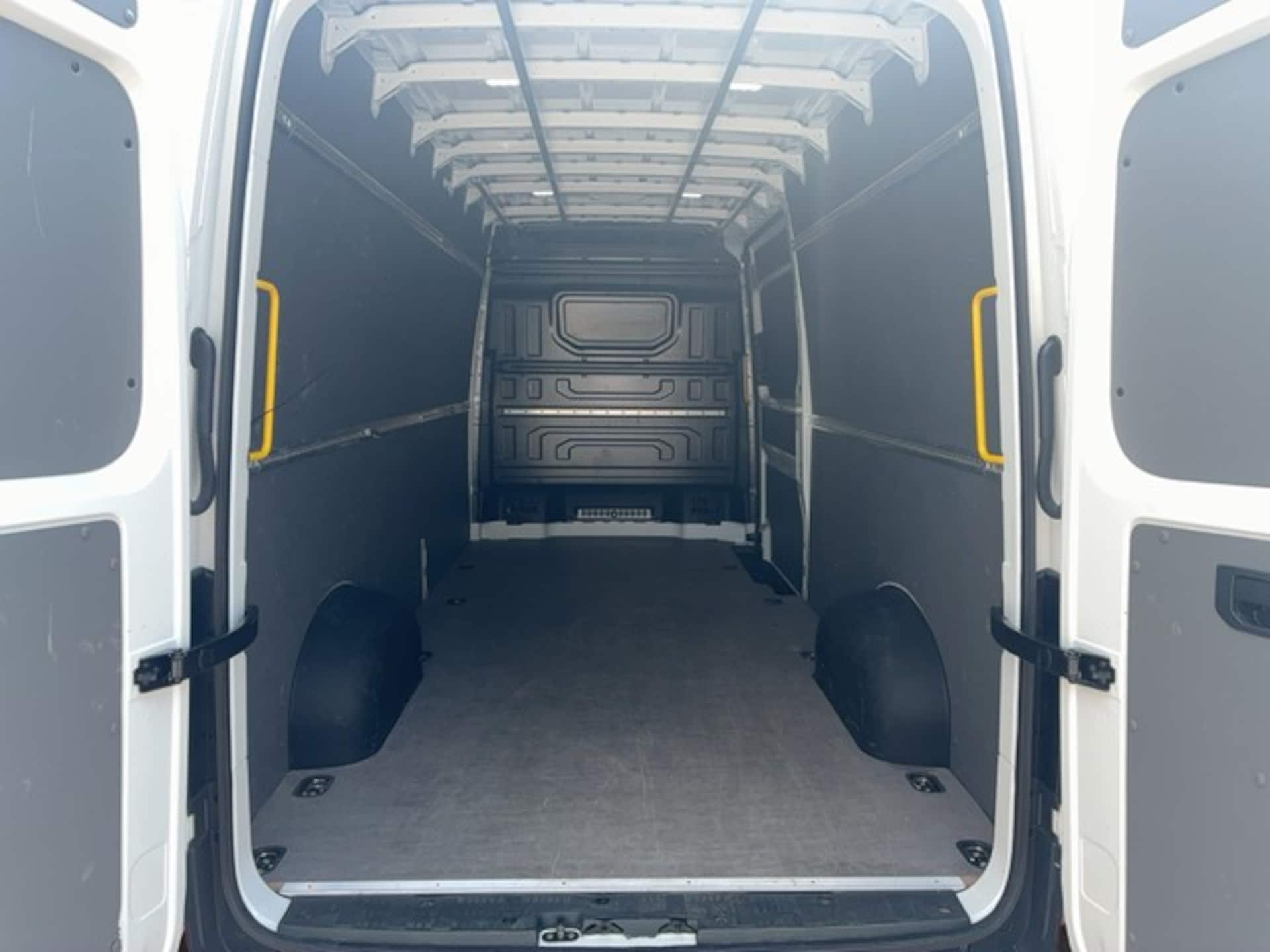 Volkswagen Crafter Kasten langer Radstand