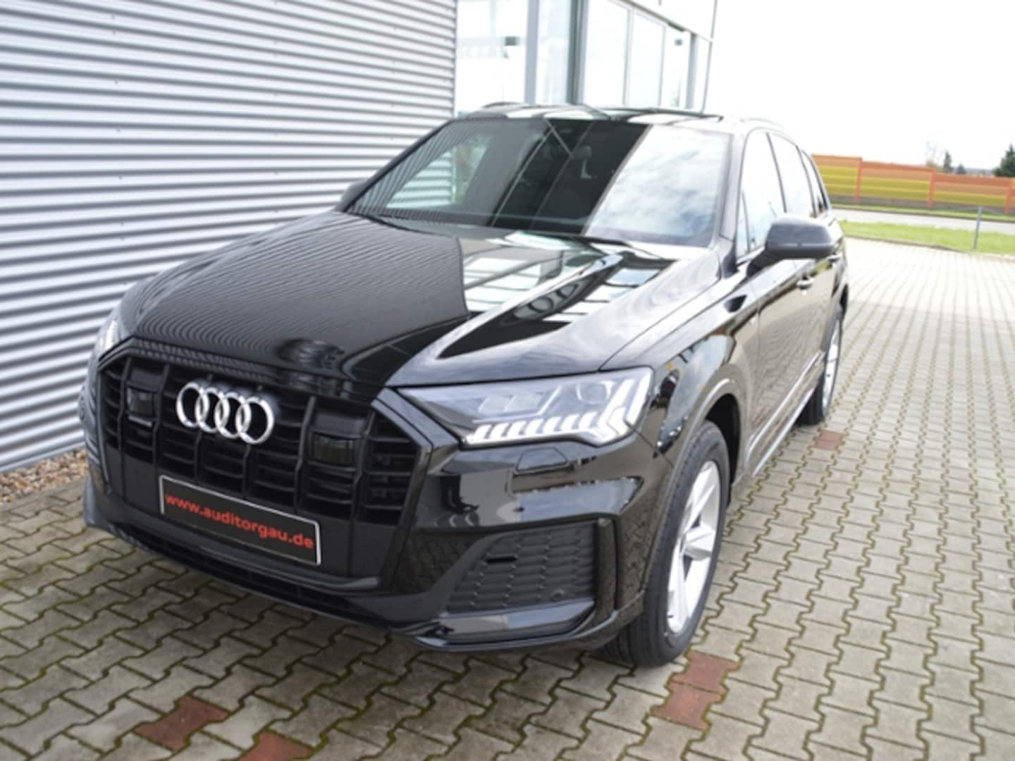 Bild über Audi Q7 competition plus 50 TDI quattro tiptronic - für weitere Informationen kontaktieren Sie den Audi Partner