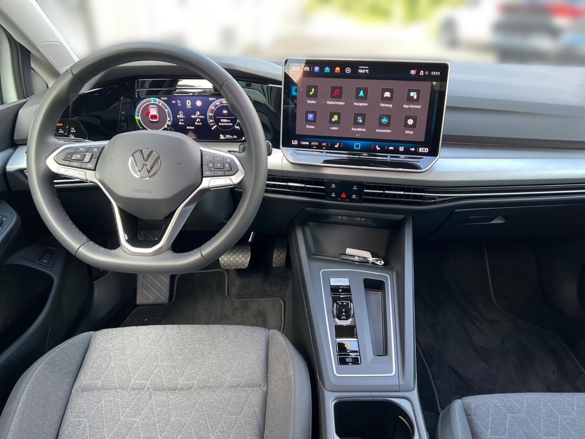 Volkswagen Golf Life