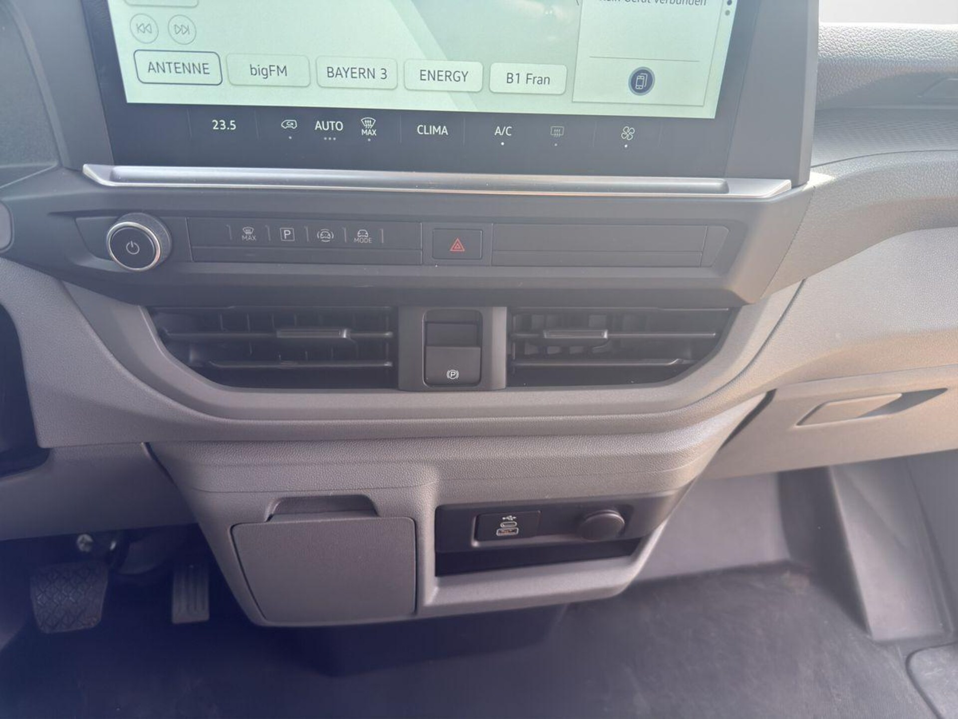 Volkswagen Transporter Kombi kurzer Radstand