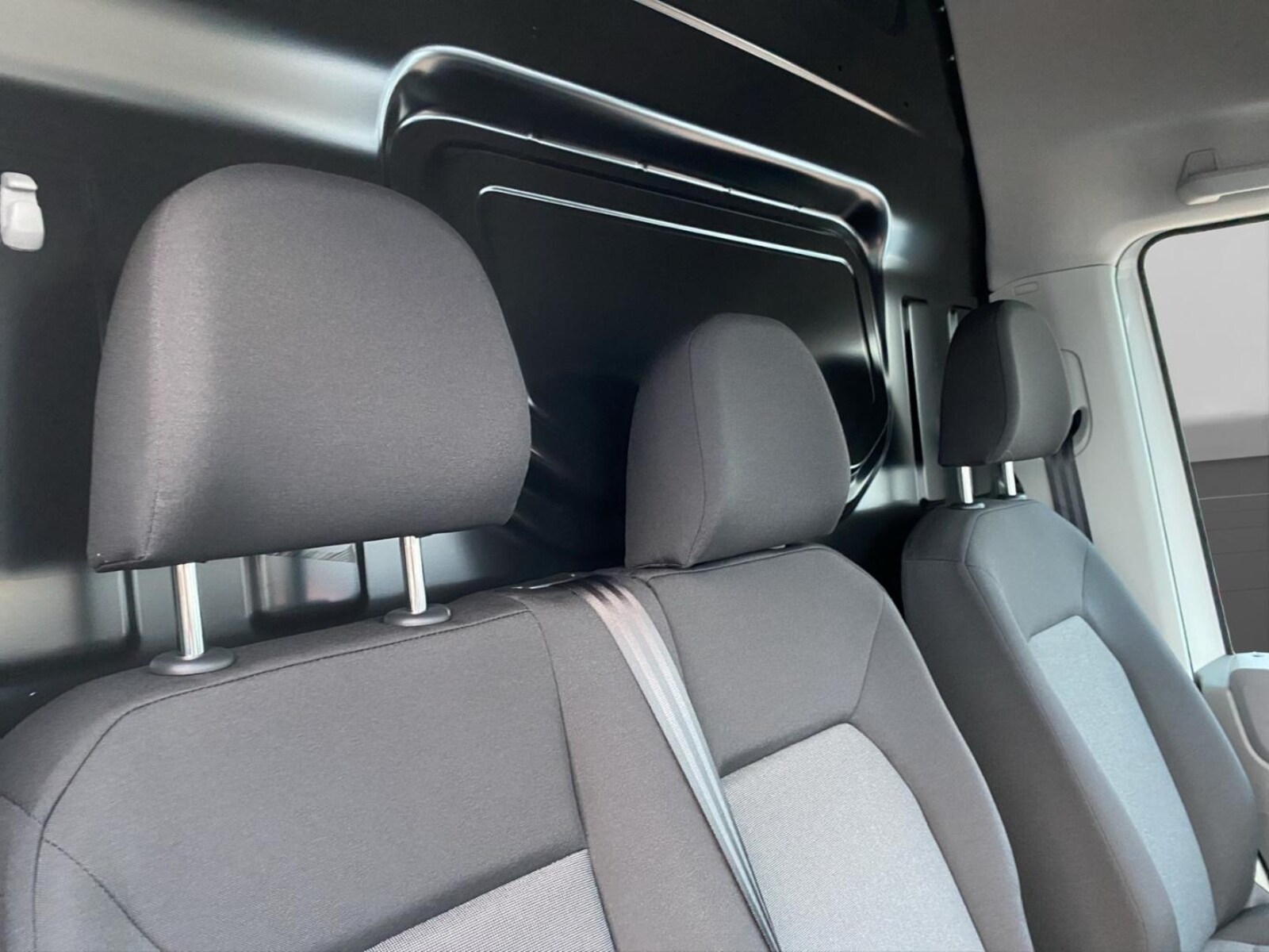 Volkswagen Crafter Kasten mittlerer Radstand – Bild 19