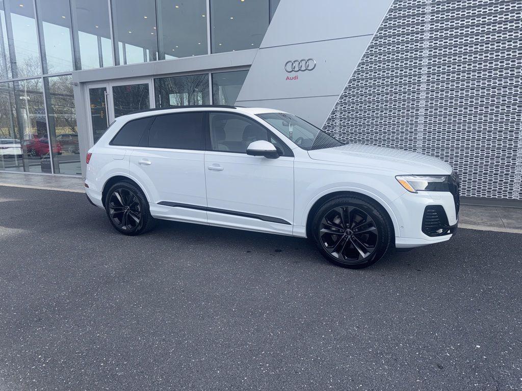 2026 Audi Q7 Premium Plus - Photo 2