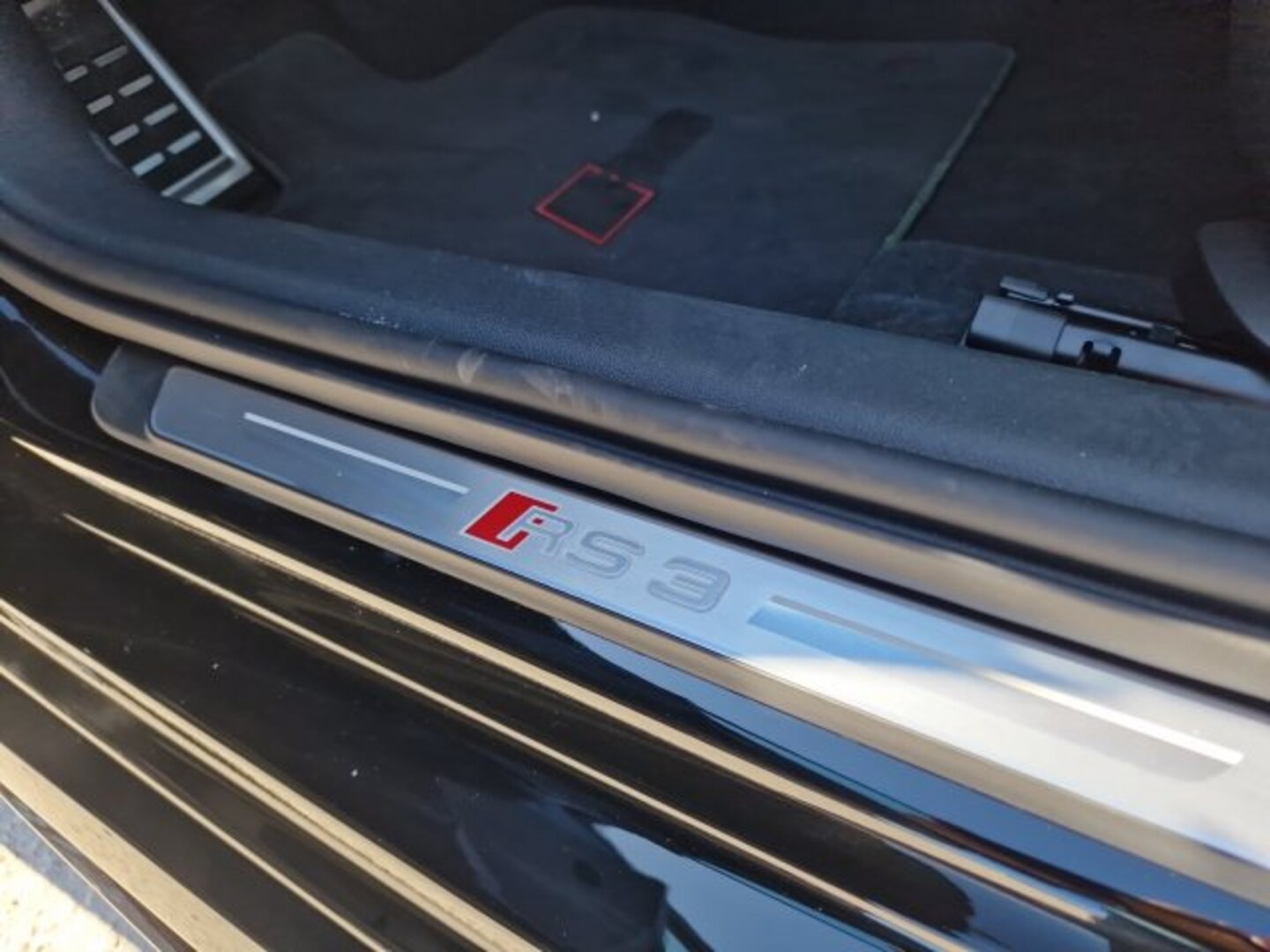 Bild über Audi RS 3 Sportback TFSI quattro 294 kW S tronic - für weitere Informationen kontaktieren Sie den Audi Partner