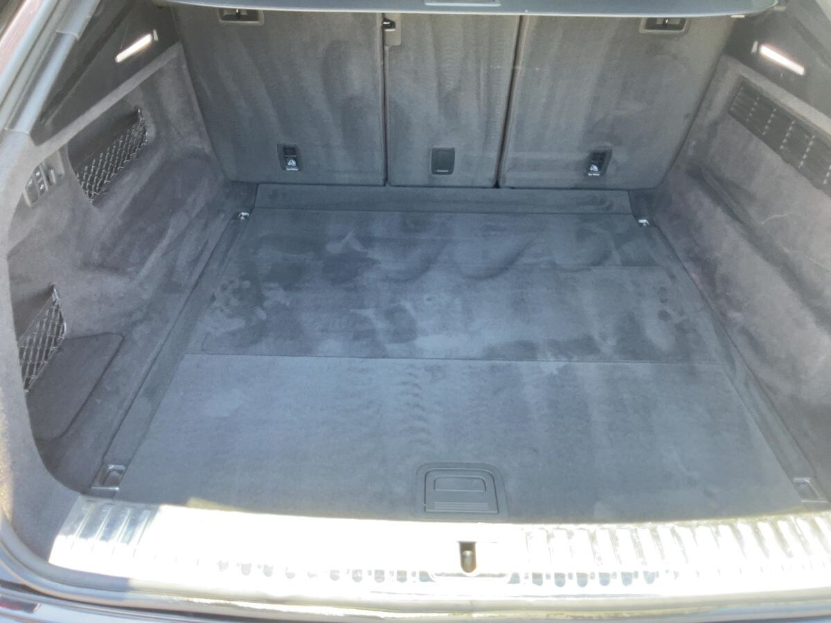 Image about Audi SQ8 TDI quattro tiptronic