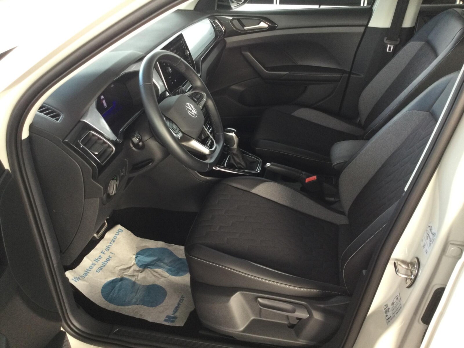 Volkswagen T-Cross – Bild 11