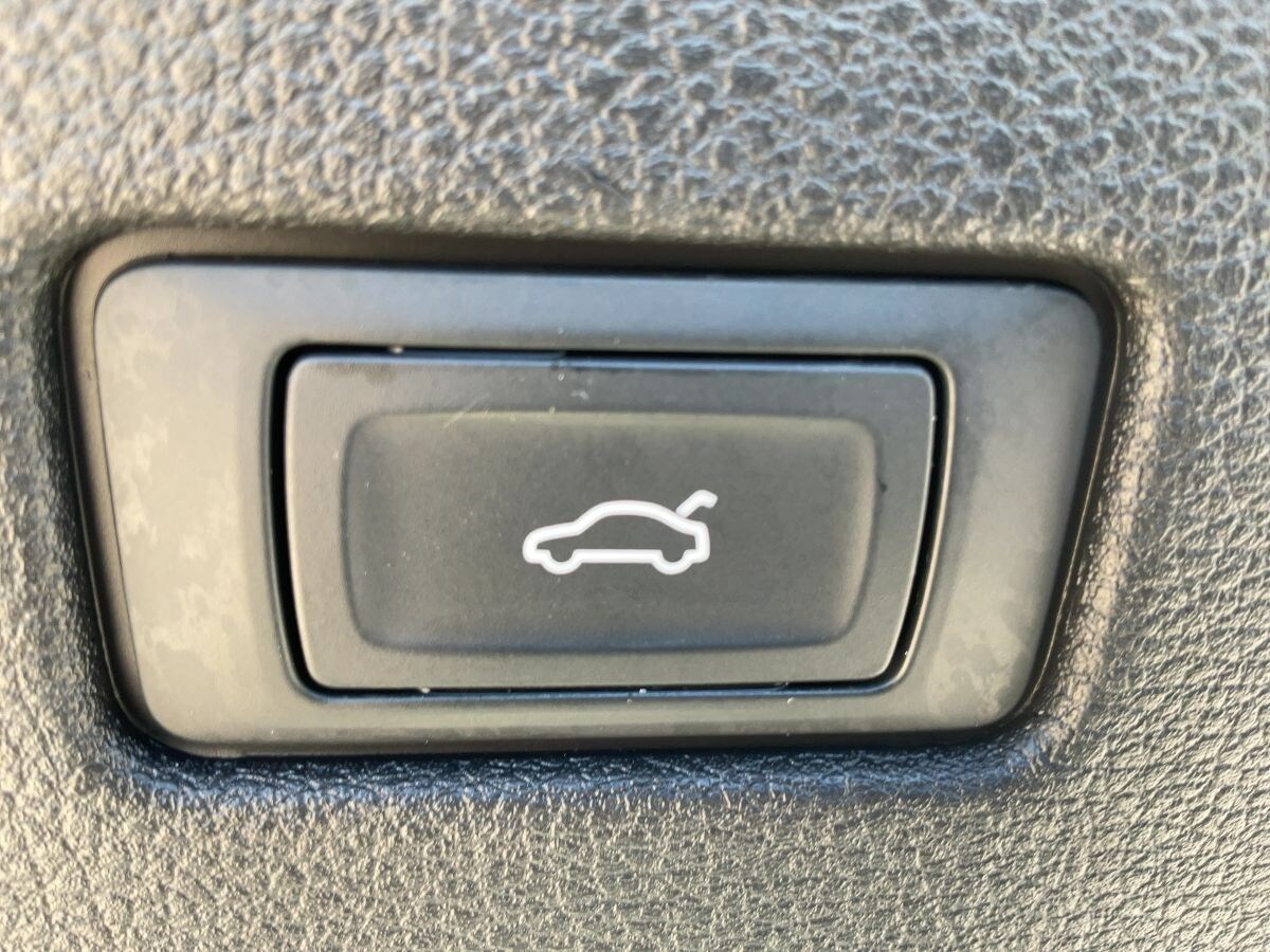 Image about Audi SQ8 TDI quattro tiptronic