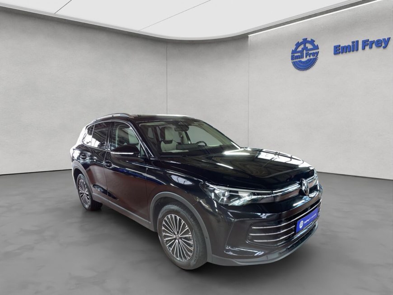 Volkswagen Tiguan – Bild 8