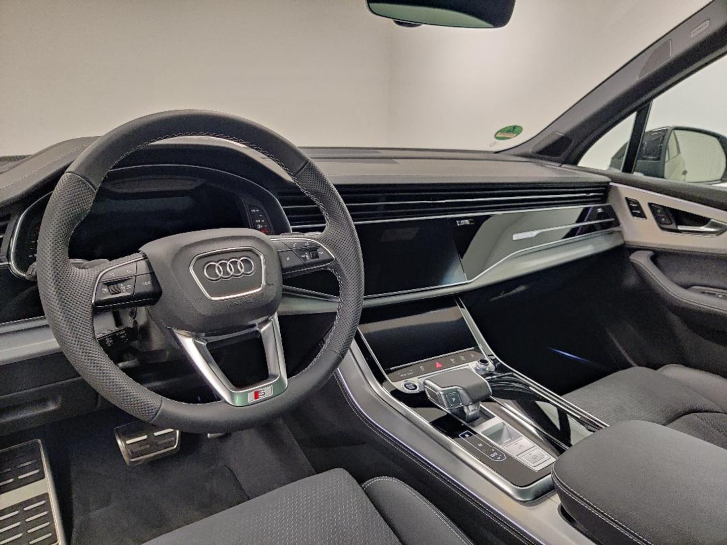 Bild über Audi Q7 SUV S line business TDI quattro 210 kW tiptronic - für weitere Informationen kontaktieren Sie den Audi Partner