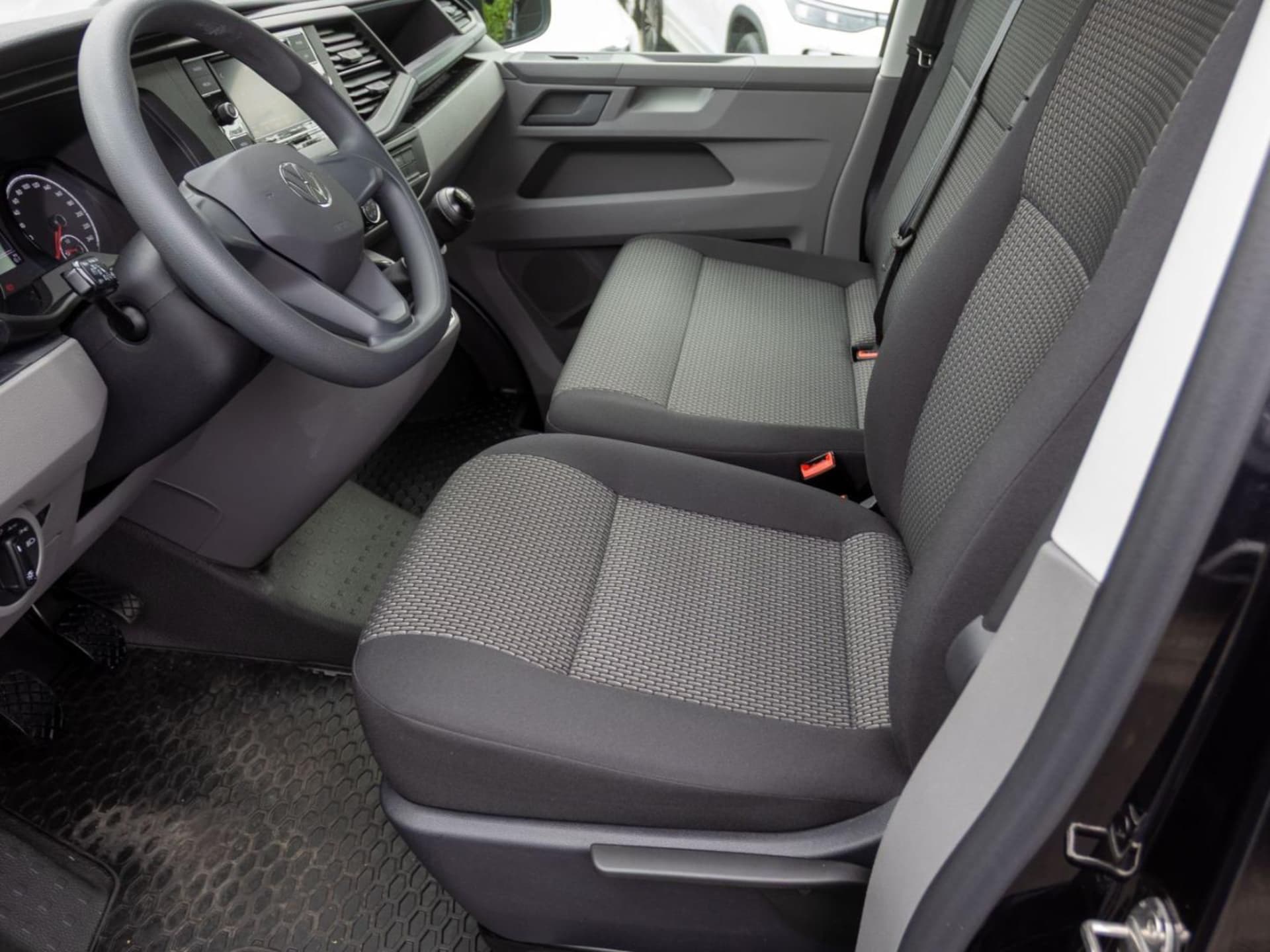 Volkswagen T6.1 Transporter Kasten langer Radstand