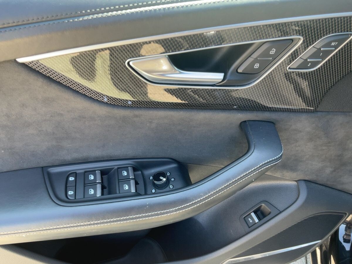 Image about Audi SQ8 TDI quattro tiptronic