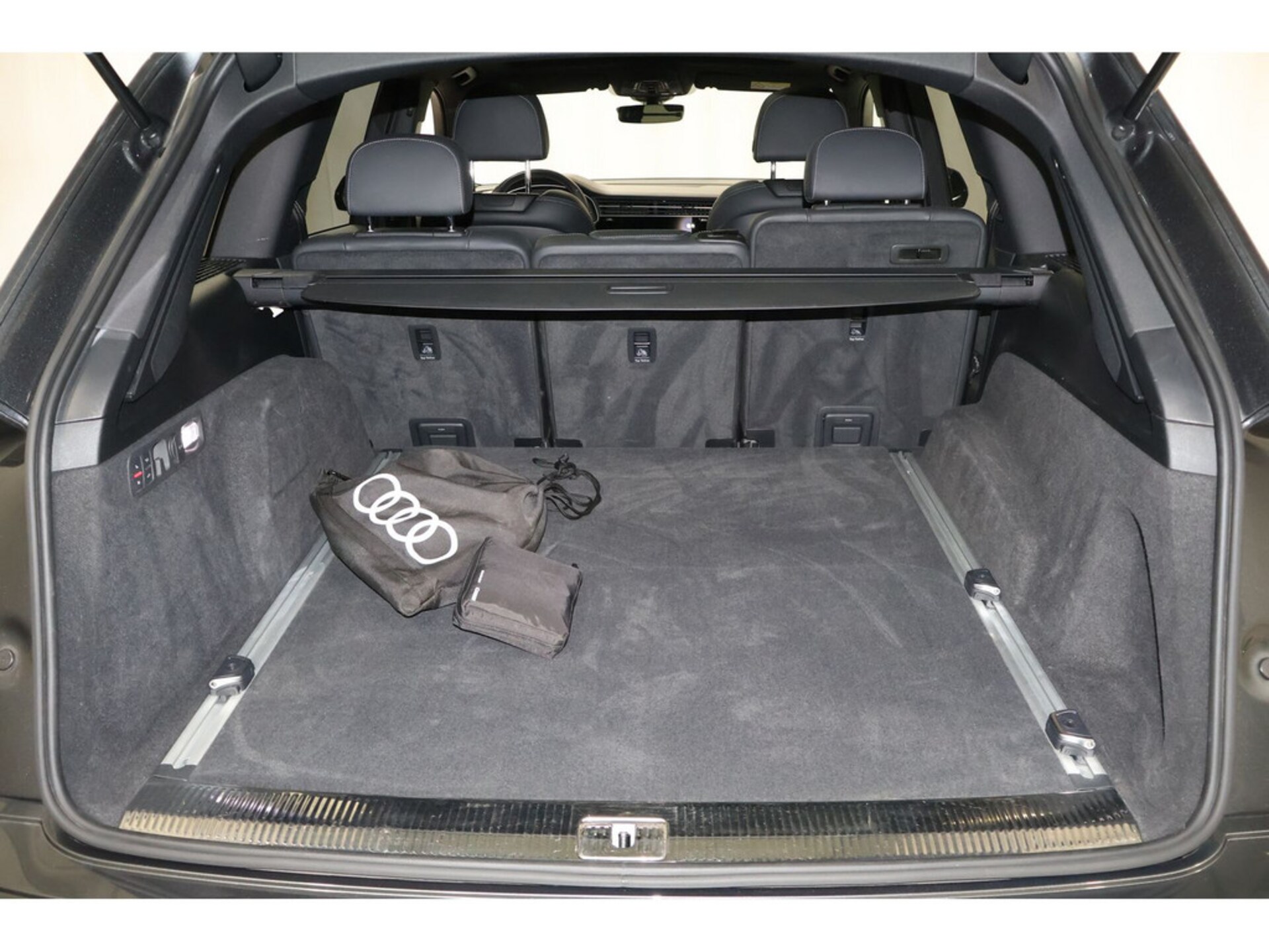 Audi Q7 SUV TFSI e S line