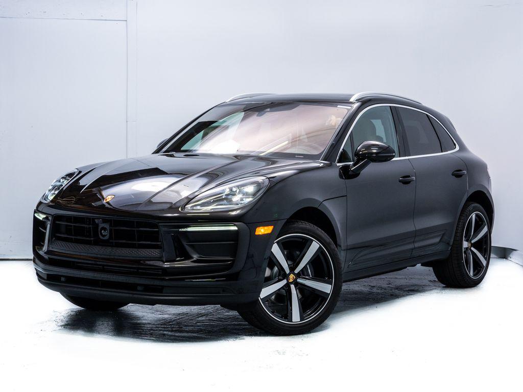 2026 Porsche Macan -'s photo