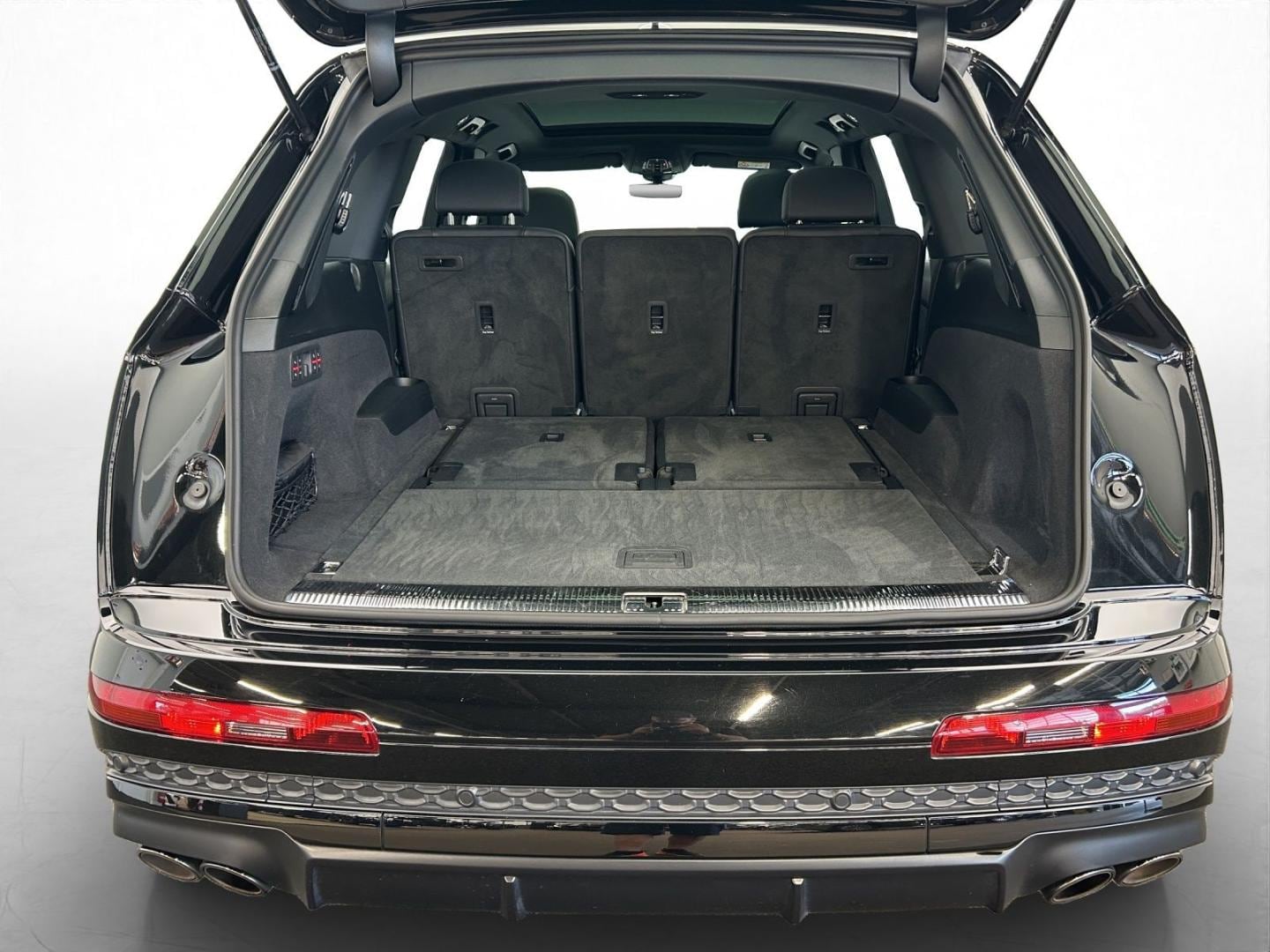 Bild über Audi SQ7 SUV TFSI quattro 373 kW tiptronic - für weitere Informationen kontaktieren Sie den Audi Partner