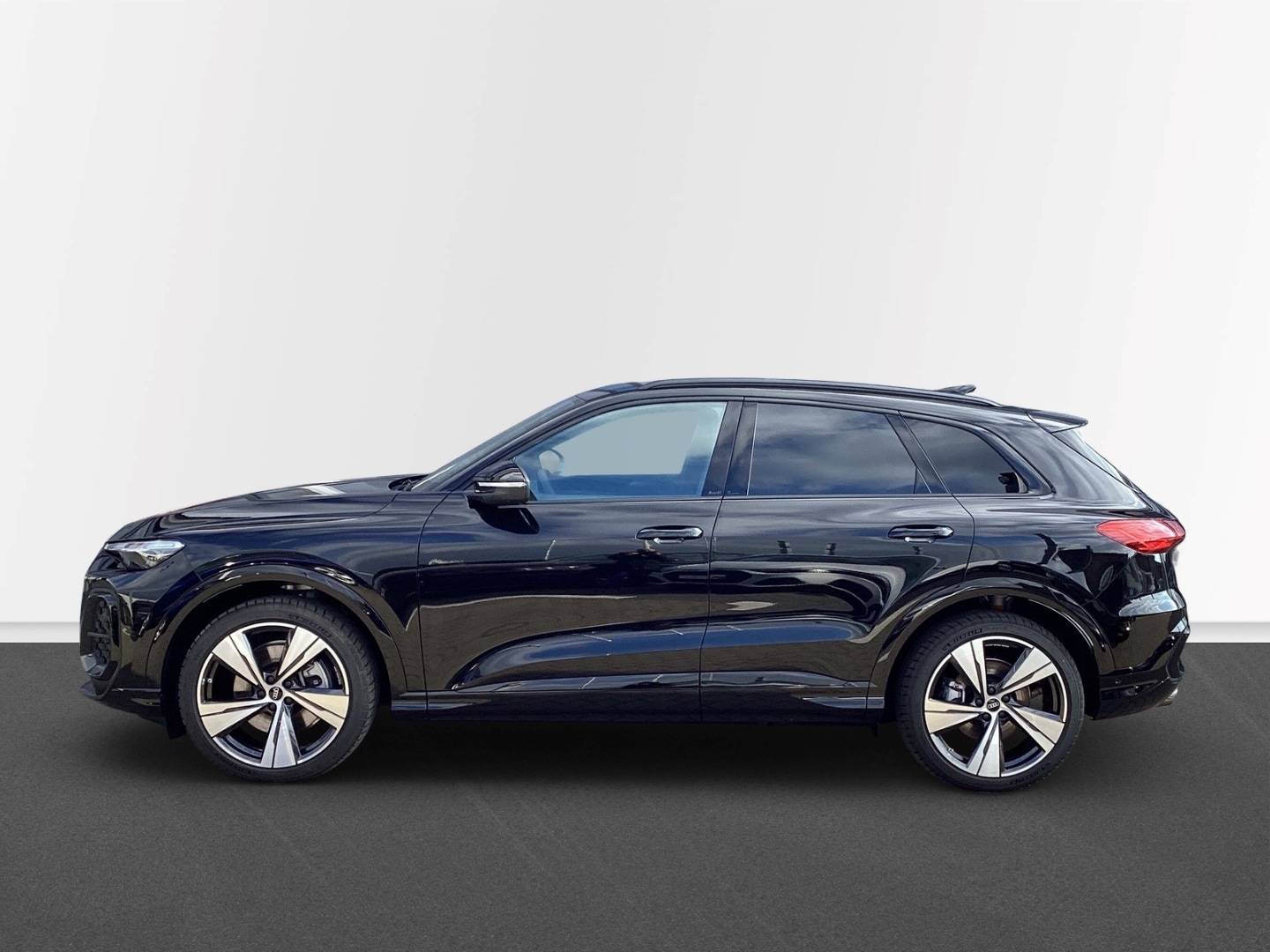 Bild über Audi Q5 SUV TDI quattro 150 kW S tronic - für weitere Informationen kontaktieren Sie den Audi Partner