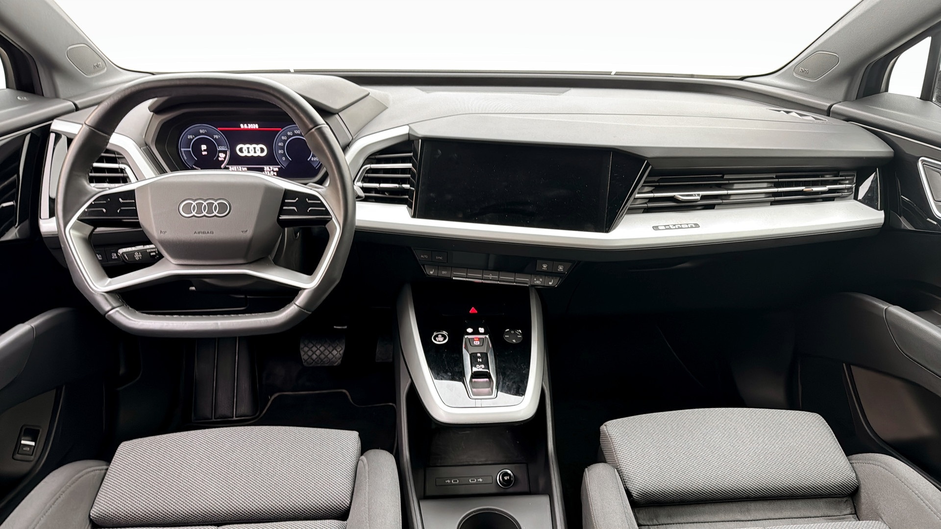 Bild som visar Audi Q4 e-tron Q4 45 e-tron quattro Proline 195,00 kW - för mer information kontakta din Audi Partner