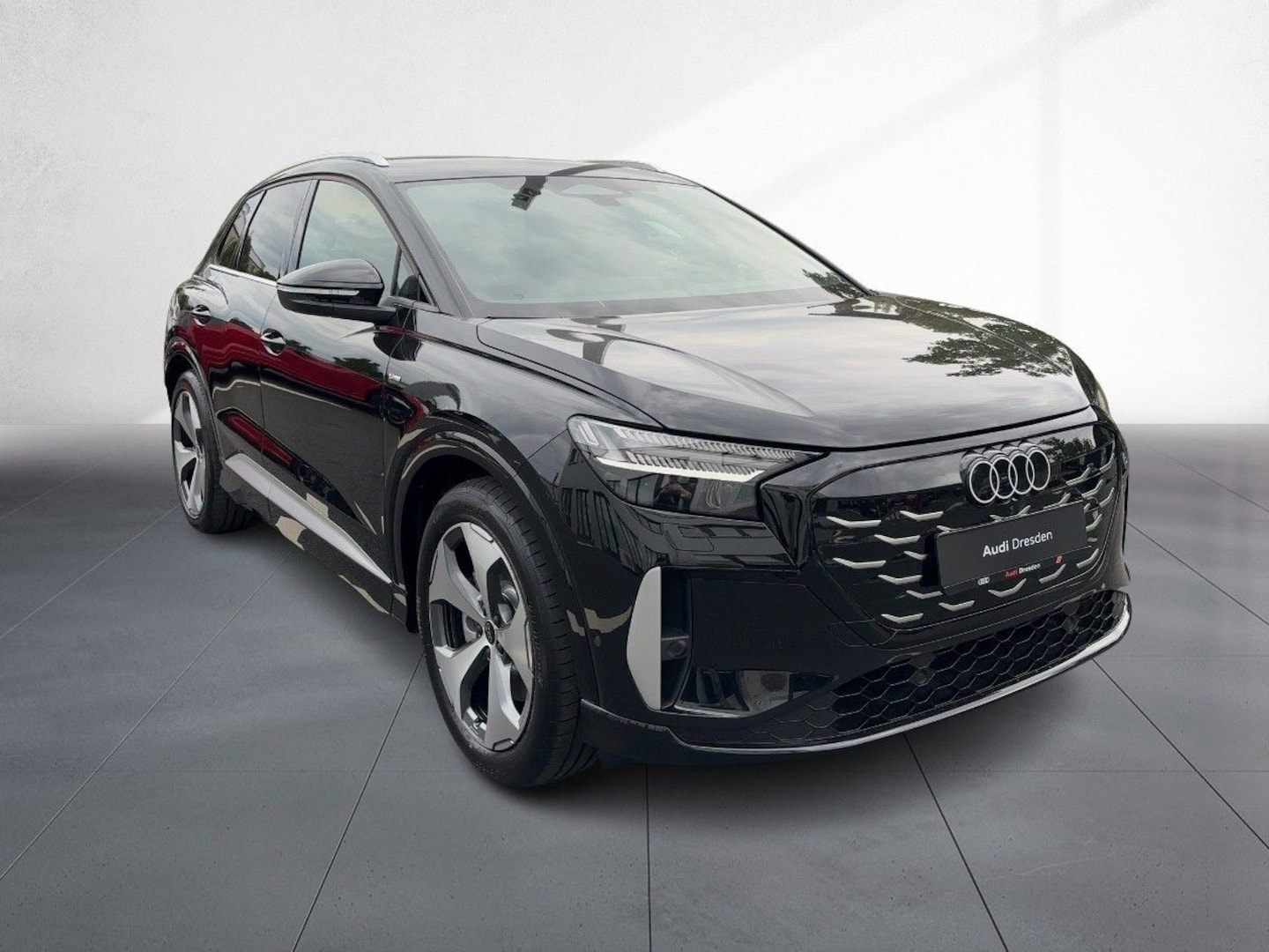 Bild über Audi Q4 SUV e-tron e-tron performance 210 kW - für weitere Informationen kontaktieren Sie den Audi Partner