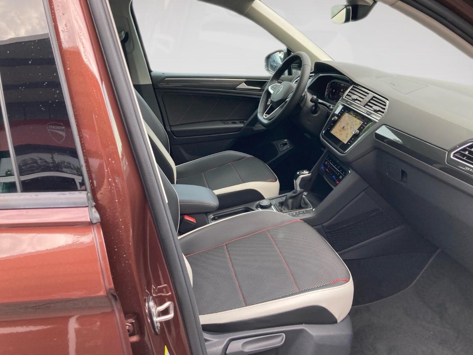 Volkswagen Tiguan – Bild 9