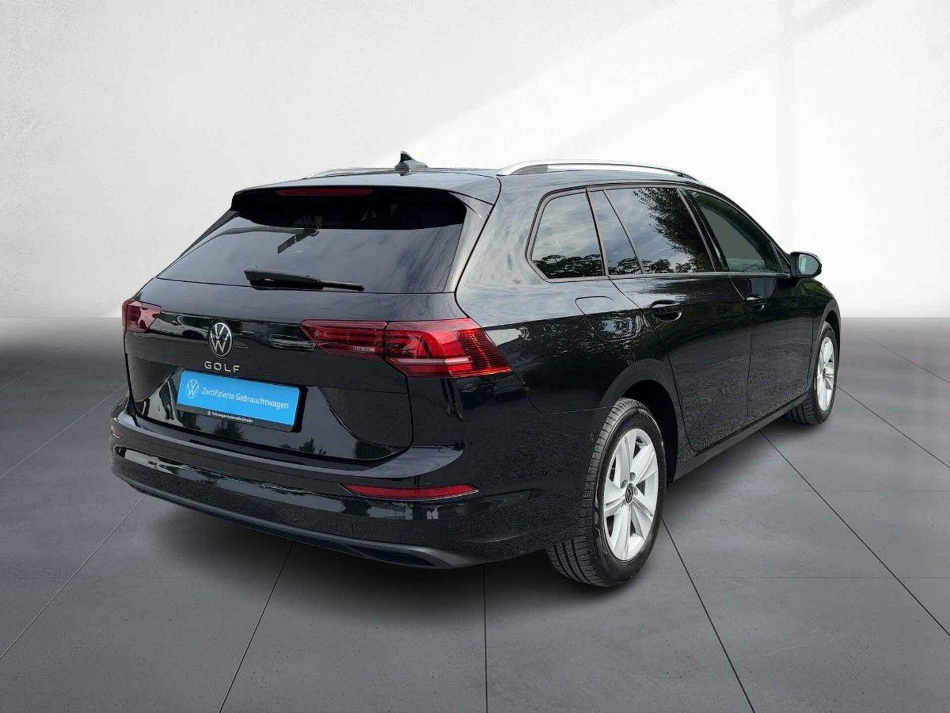 Volkswagen Golf Variant Life
