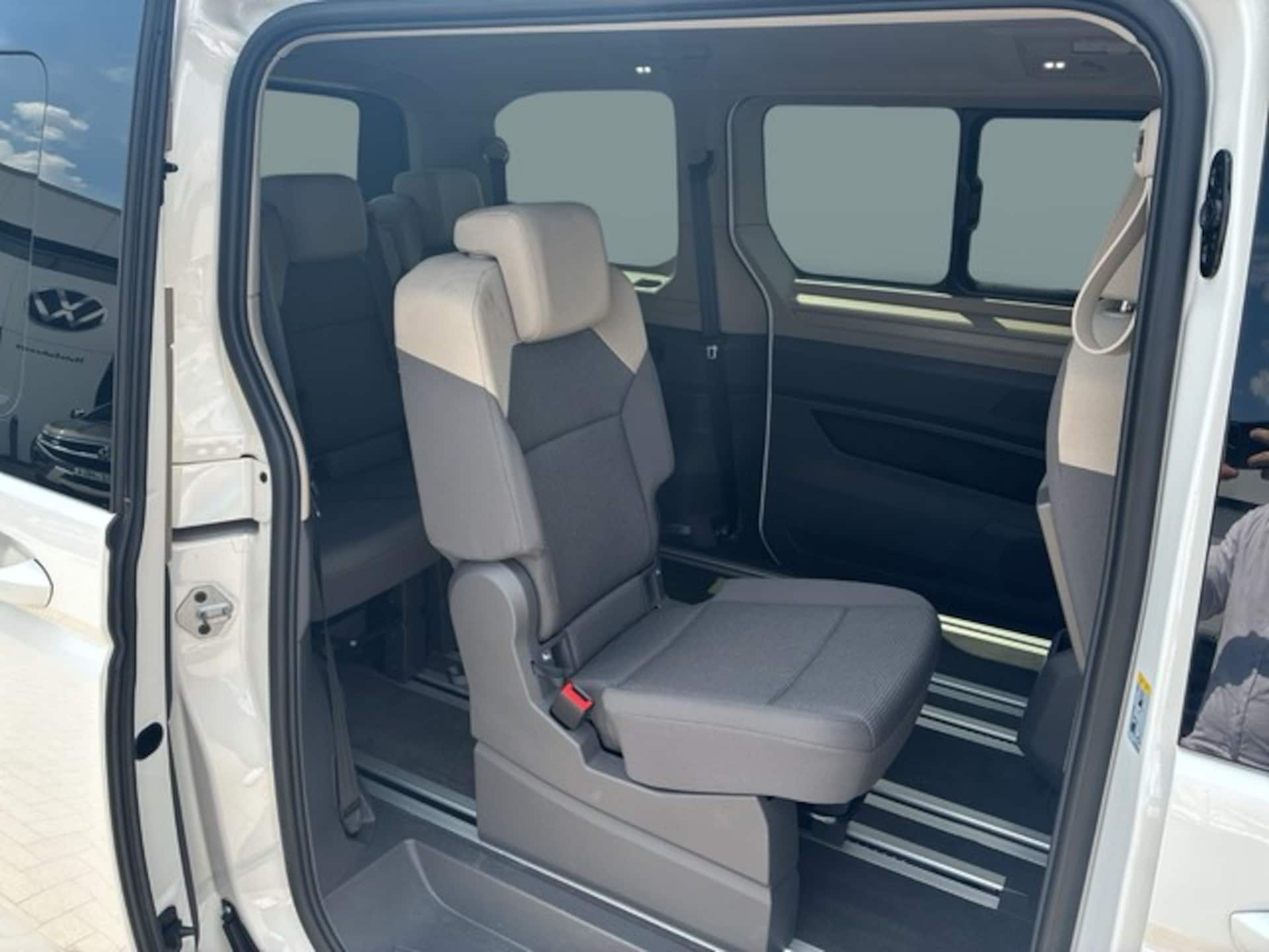 Volkswagen Multivan Basis-Modell