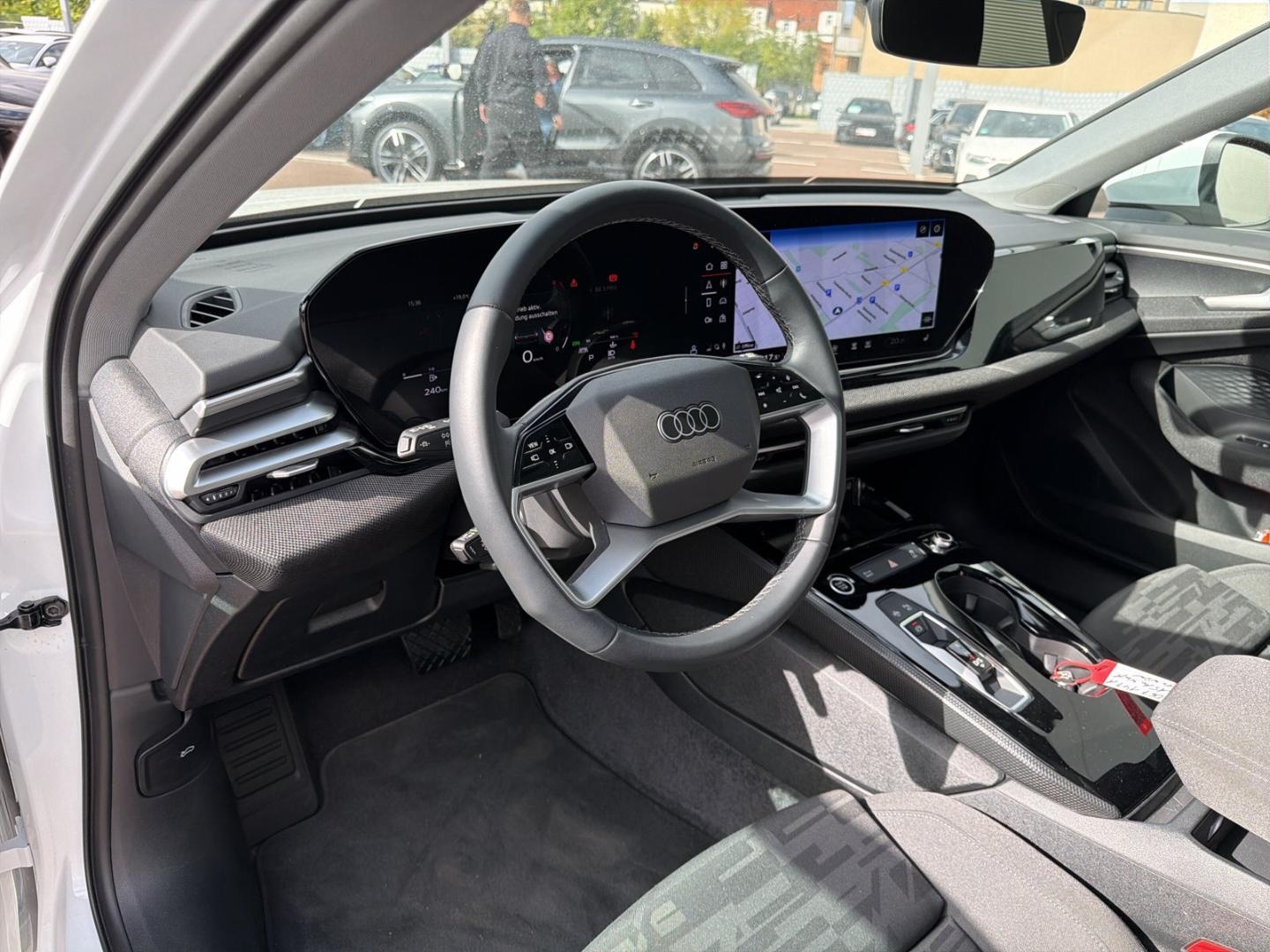Bild über Audi A5 Avant TDI 150 kW S tronic - für weitere Informationen kontaktieren Sie den Audi Partner