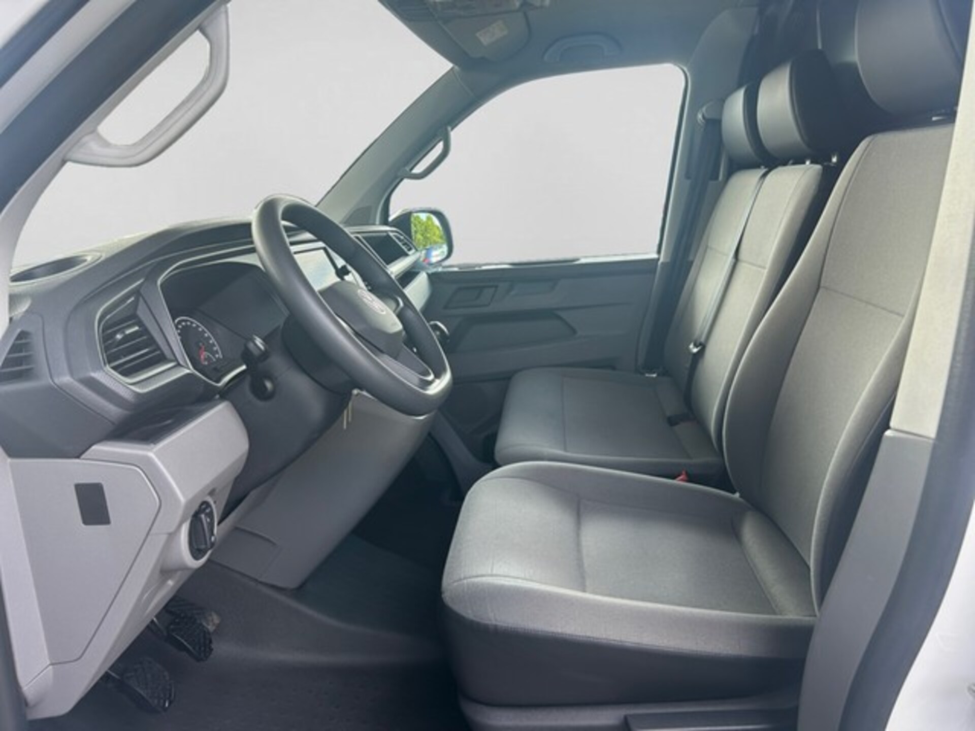 Volkswagen T6.1 Transporter Kasten langer Radstand