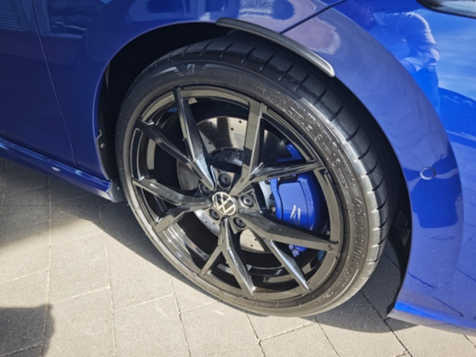 Volkswagen Golf Variant R