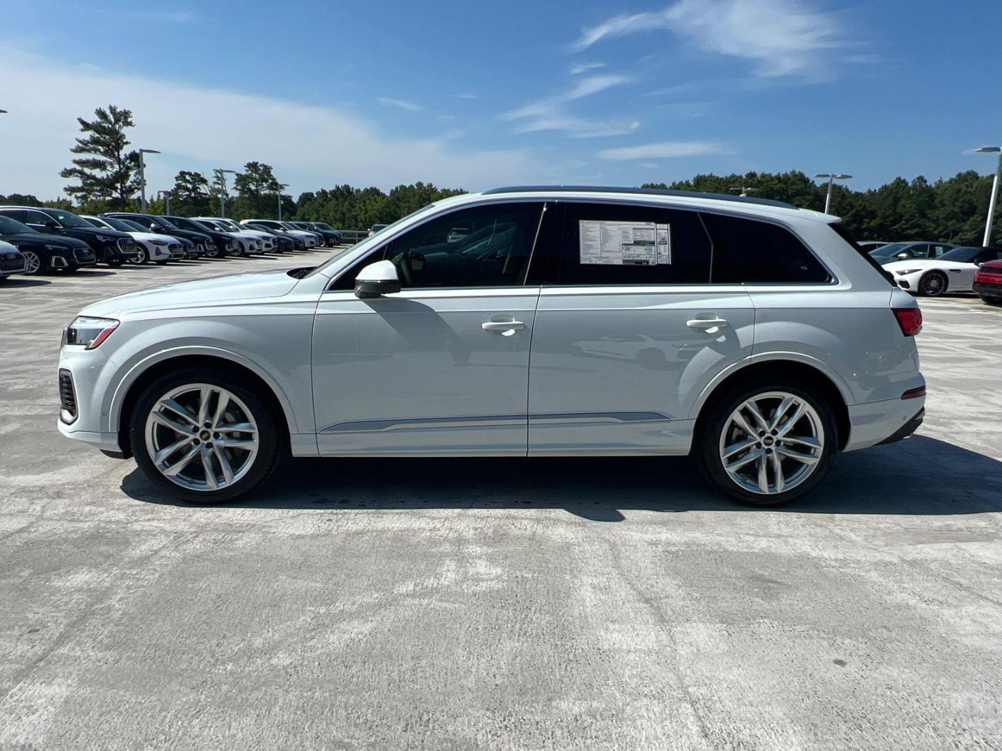 2025 Audi Q7 Premium Plus - Photo 8