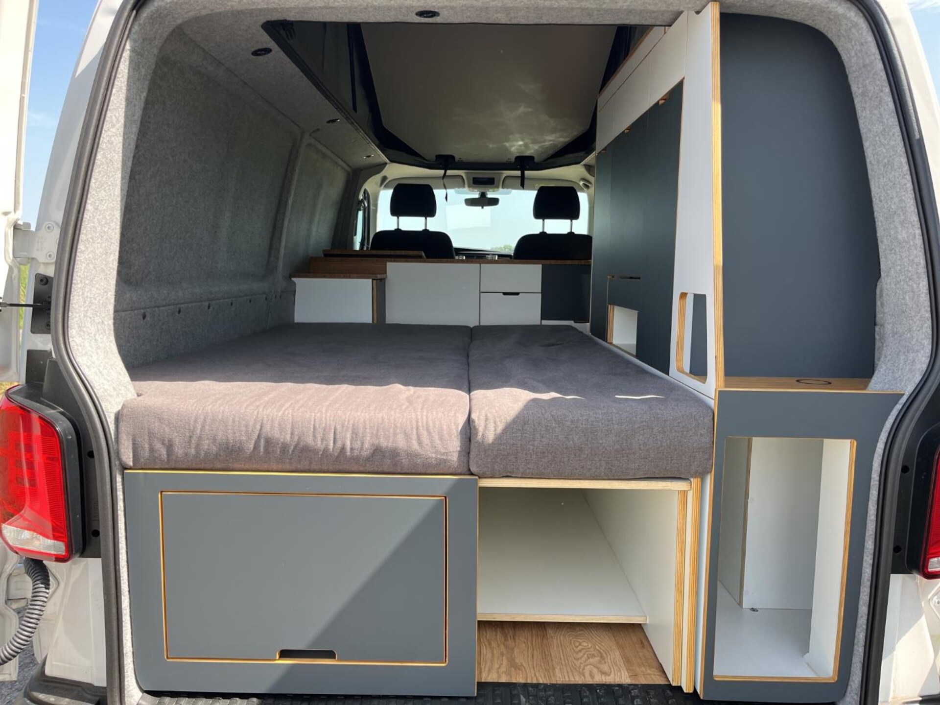 Volkswagen T6.1 Transporter Kasten langer Radstand