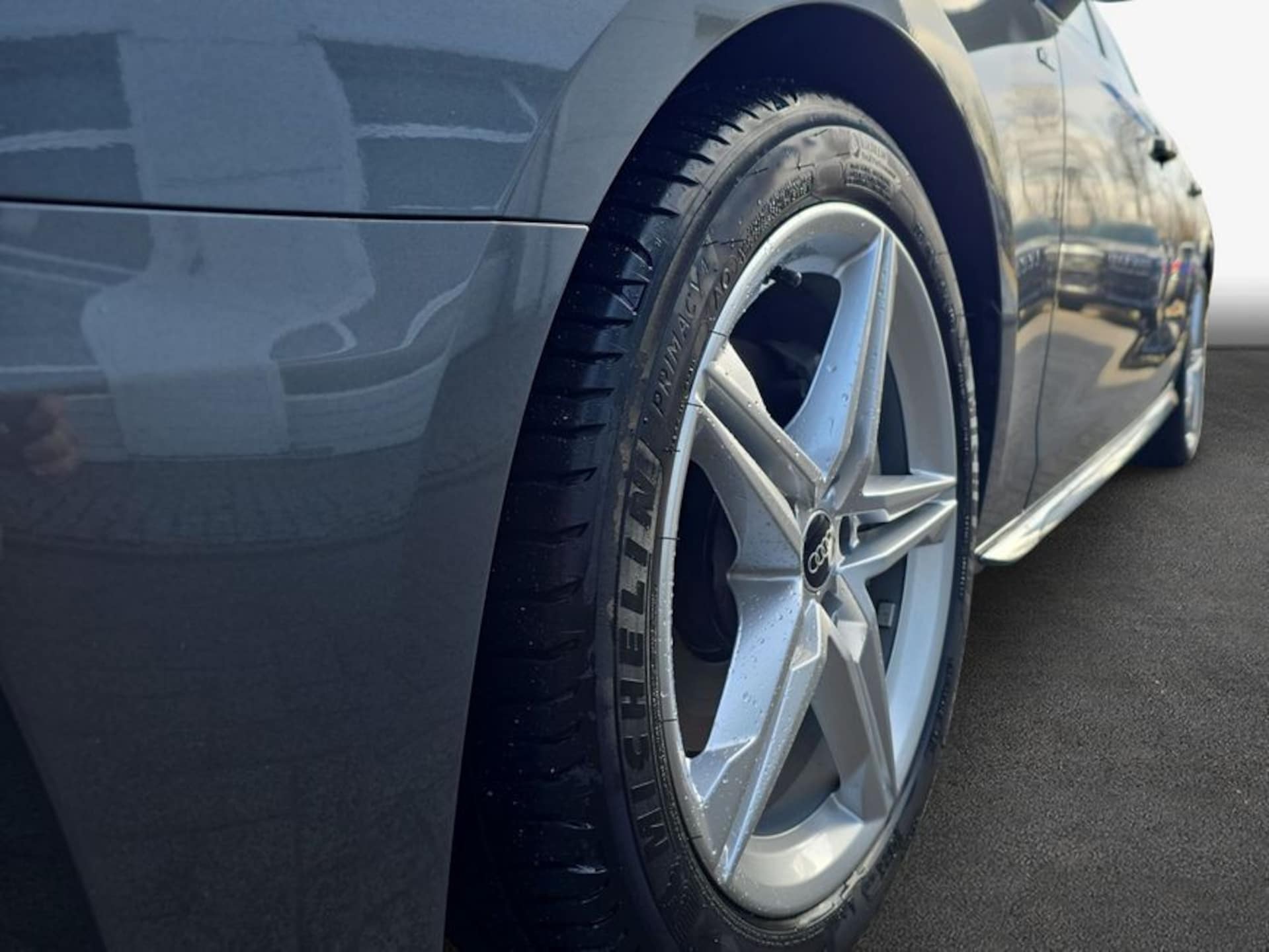 Audi A4 Avant S line