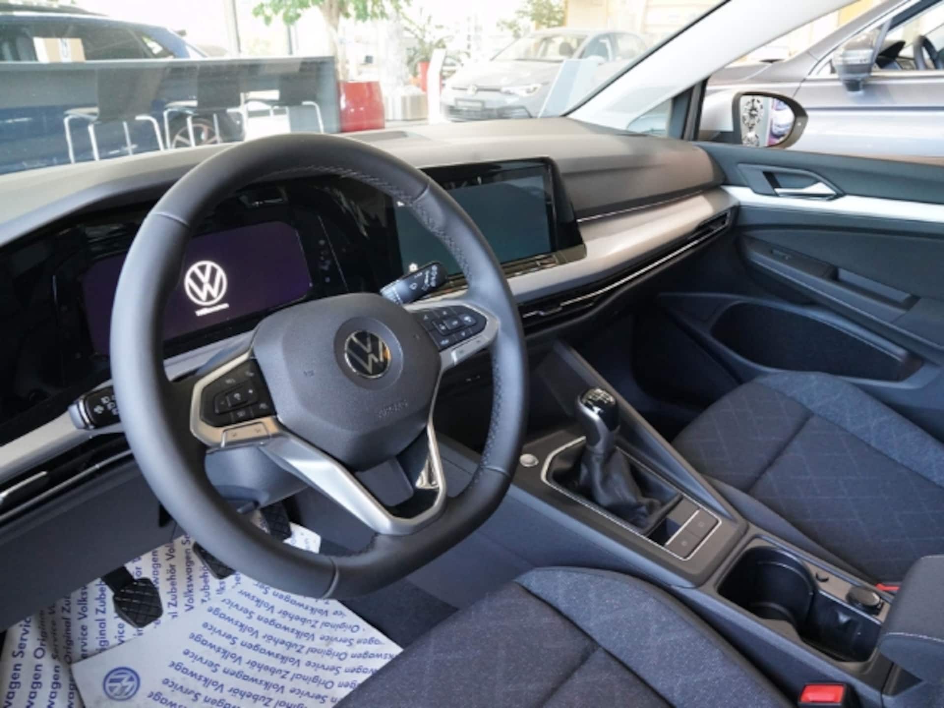Volkswagen Golf Life