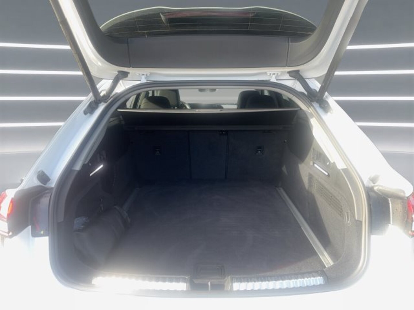 Bild über Audi A6 Avant TDI quattro 150 kW S tronic - für weitere Informationen kontaktieren Sie den Audi Partner