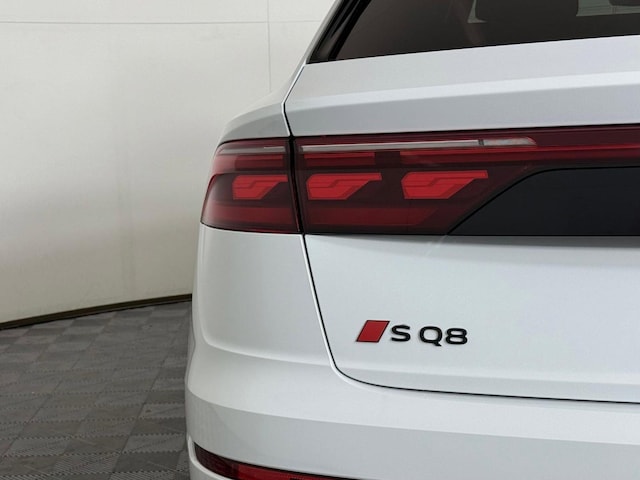 2026 Audi SQ8 Prestige - Photo 12