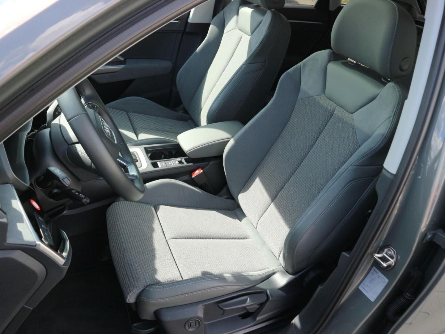 Bild über Audi Q3 TFSI 110 kW S tronic - für weitere Informationen kontaktieren Sie den Audi Partner