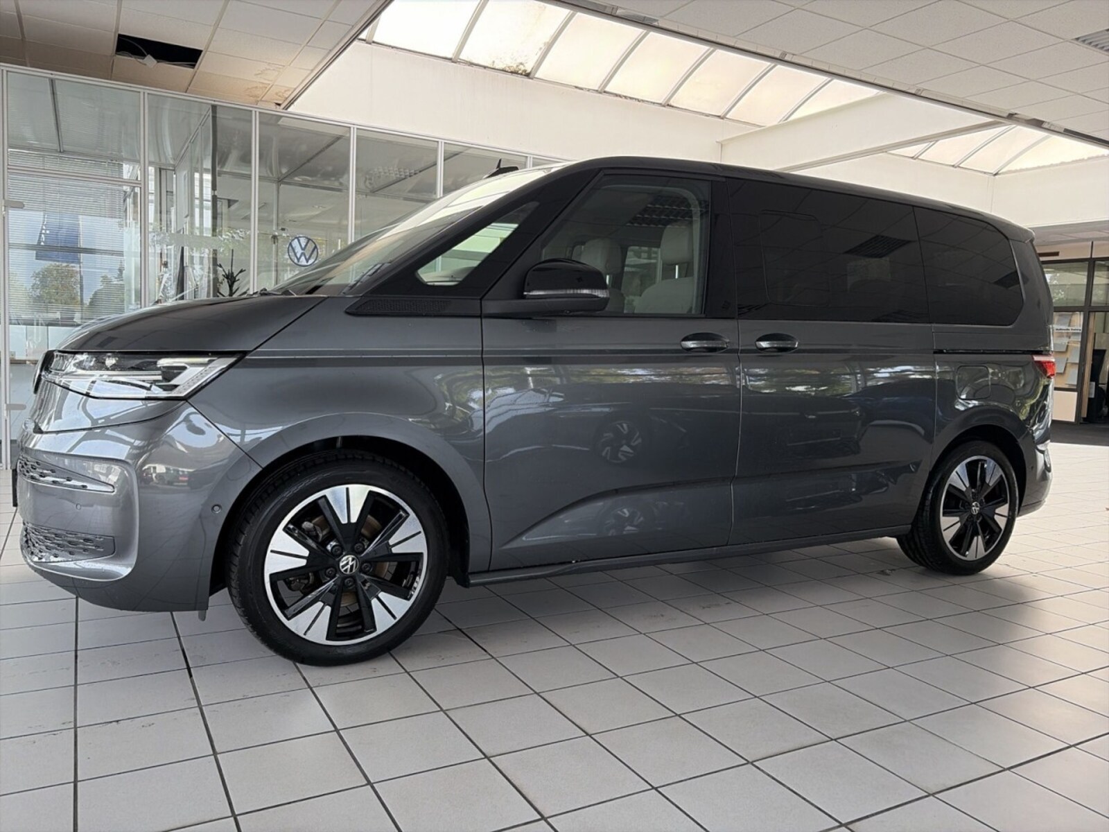 Volkswagen Multivan – Bild 2