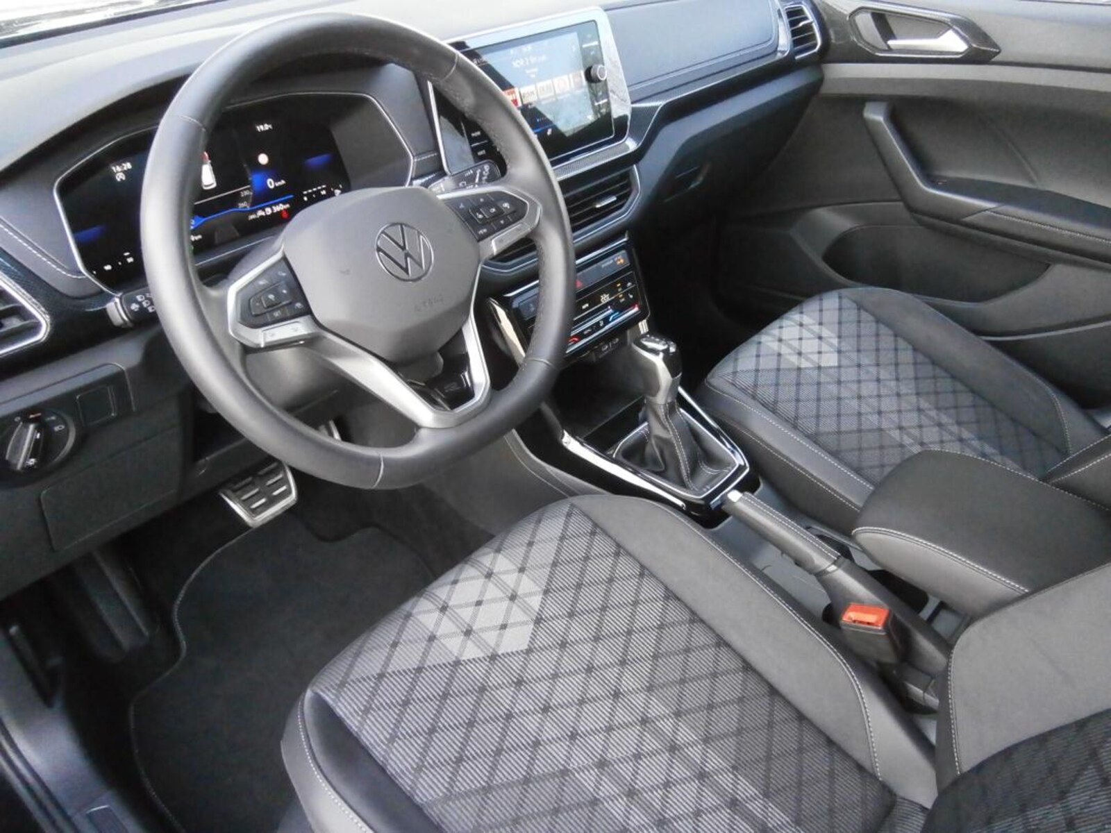 Volkswagen T-Cross – Bild 6