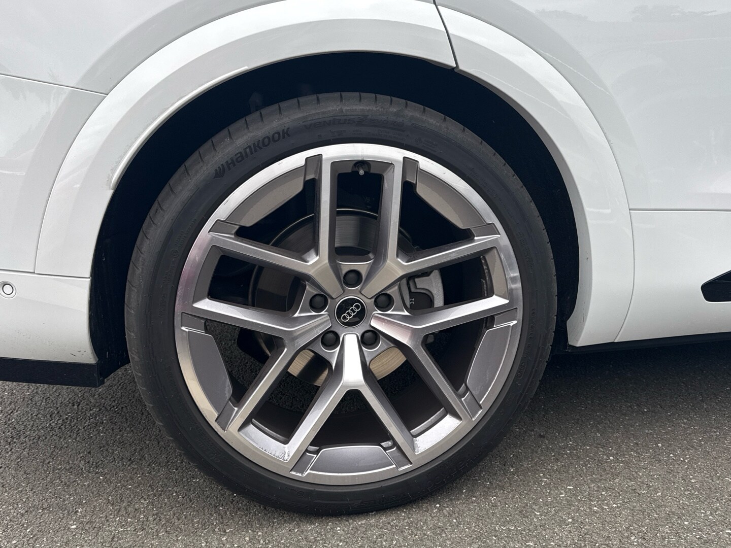 Bild über Audi Q7 SUV TDI quattro 220 kW tiptronic - für weitere Informationen kontaktieren Sie den Audi Partner