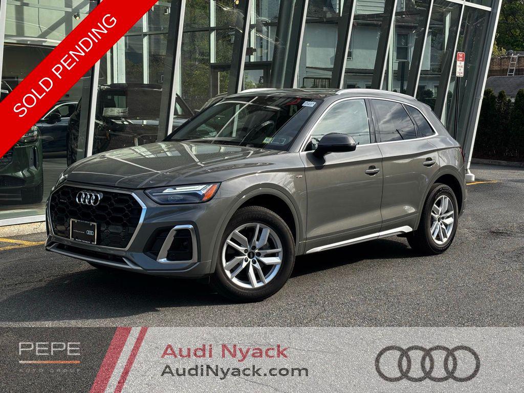 2023 Audi Q5 45 Premium's photo