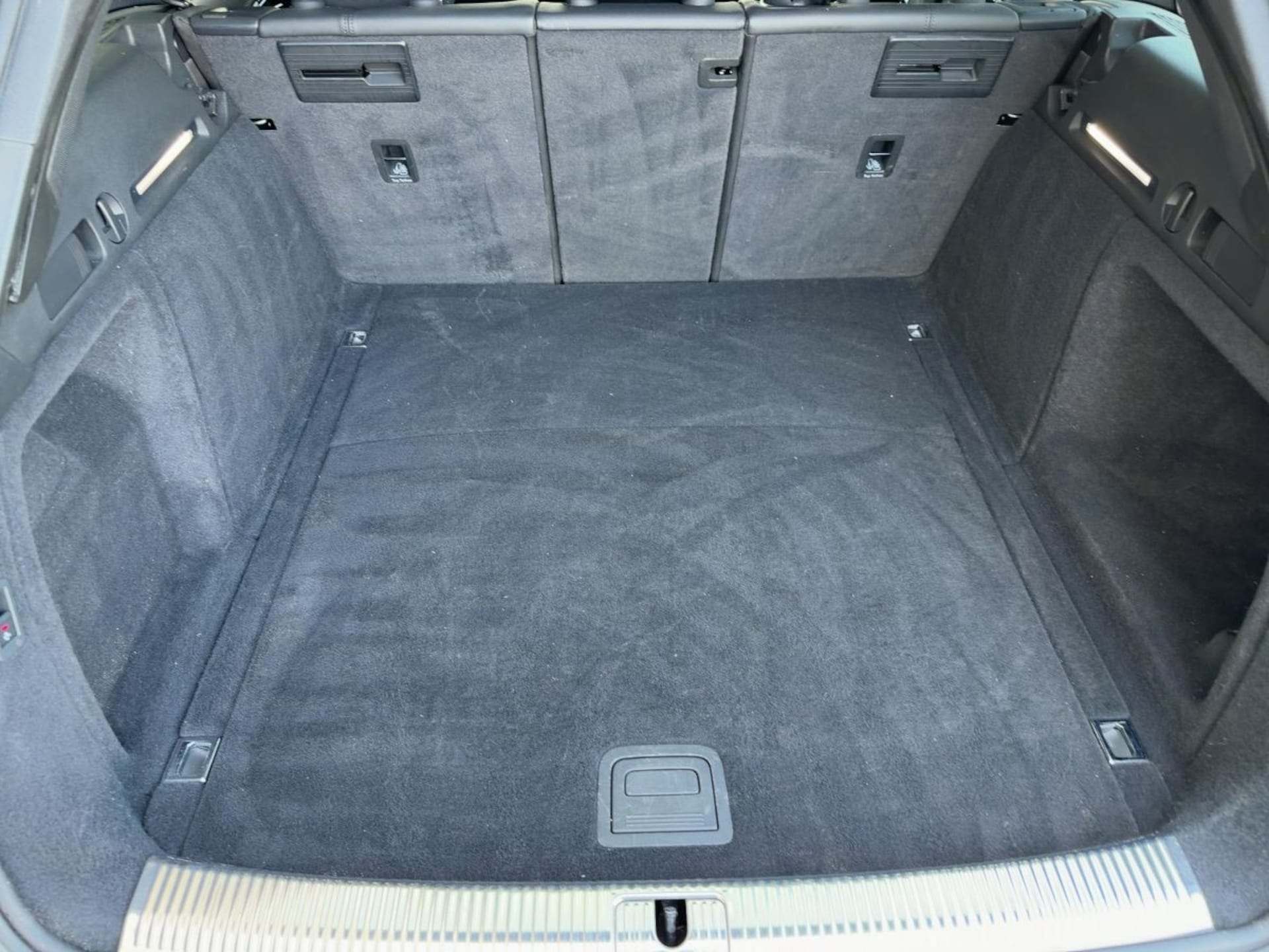 Audi A4 Avant S line