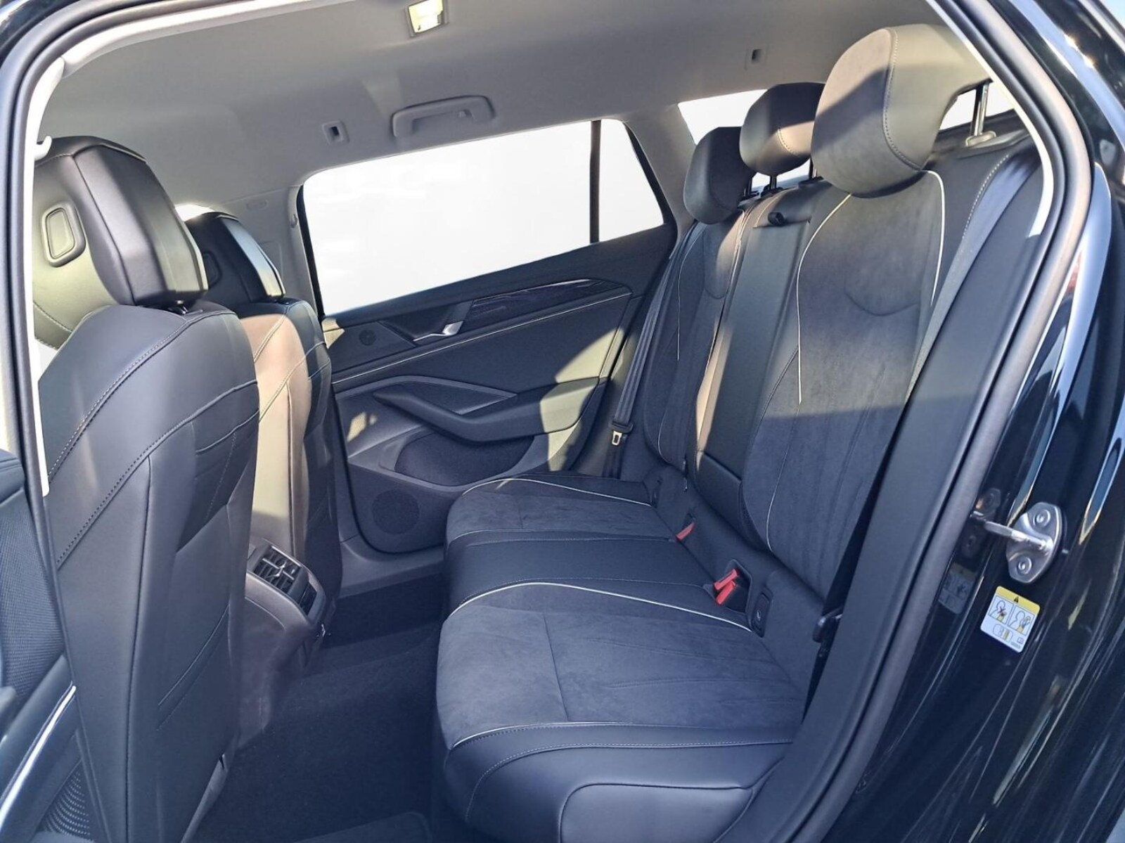 Volkswagen Passat – Bild 8