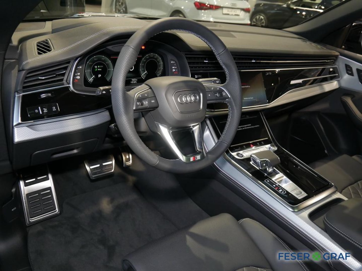 Bild über Audi Q8 SUV TFSI e S line business TFSI e quattro 360 kW tiptronic - für weitere Informationen kontaktieren Sie den Audi Partner