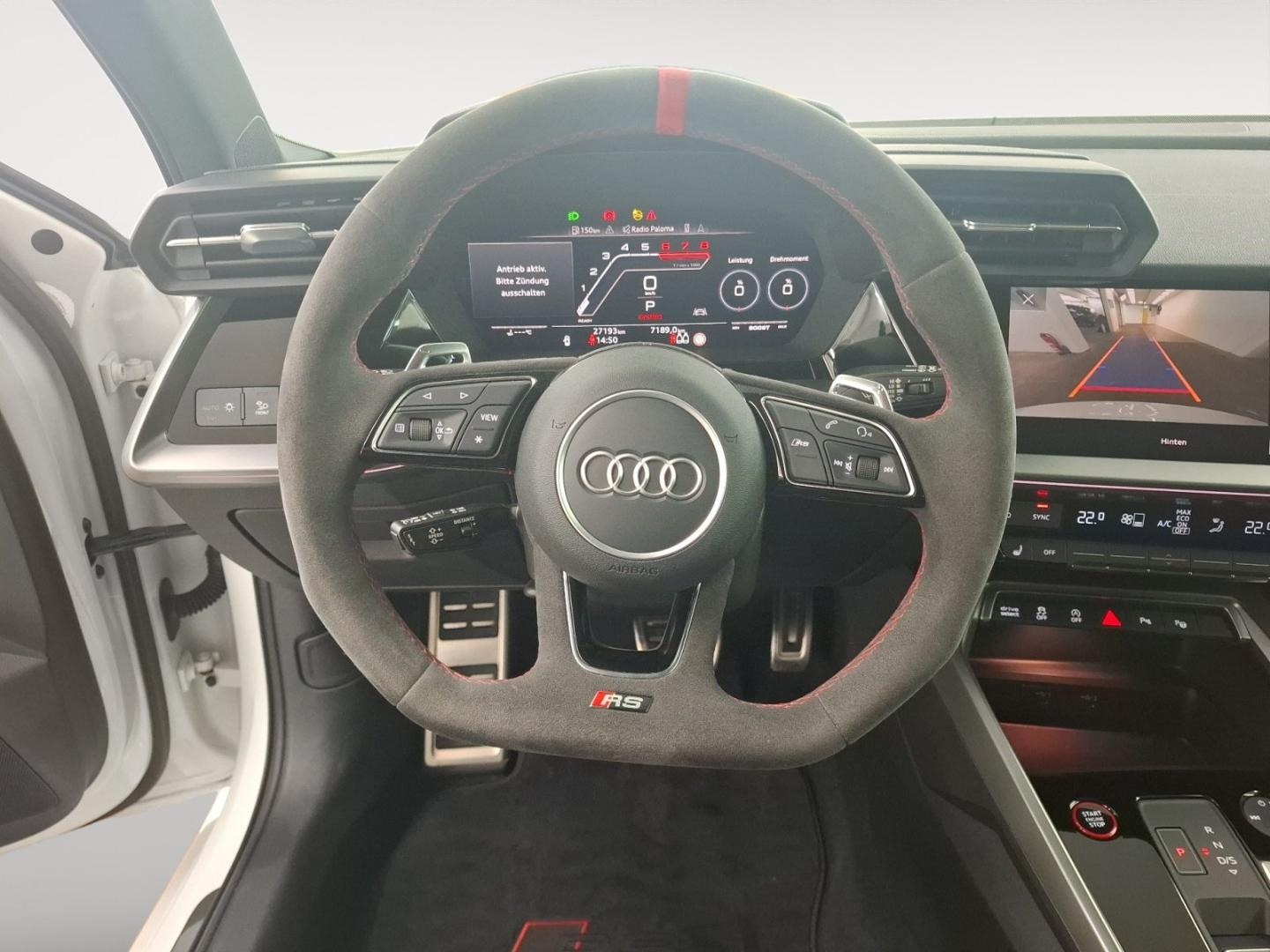 Bild über Audi RS 3 Sportback TFSI quattro S tronic - für weitere Informationen kontaktieren Sie den Audi Partner
