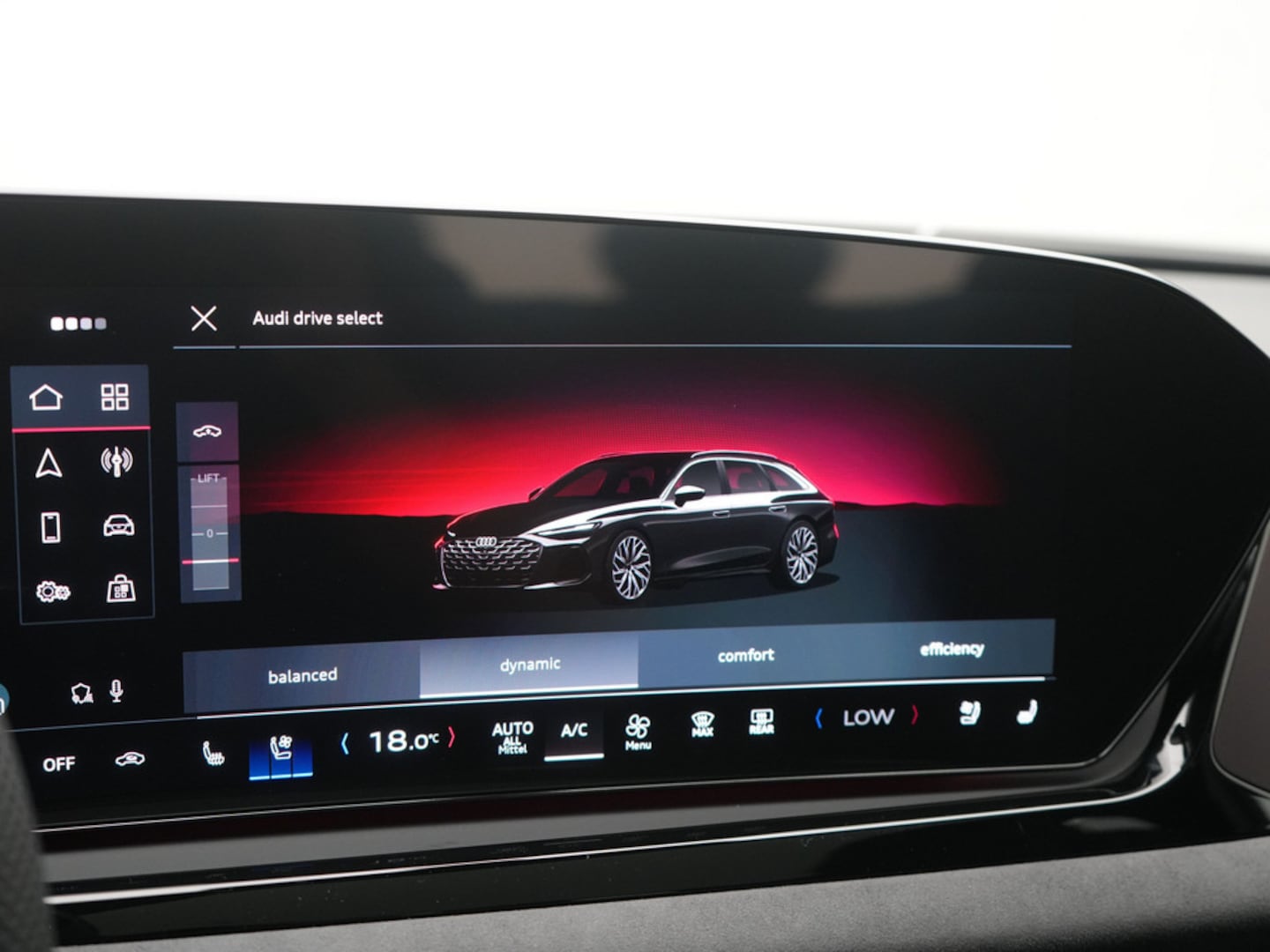 Bild über Audi A6 Avant TDI quattro 150 kW S tronic - für weitere Informationen kontaktieren Sie den Audi Partner
