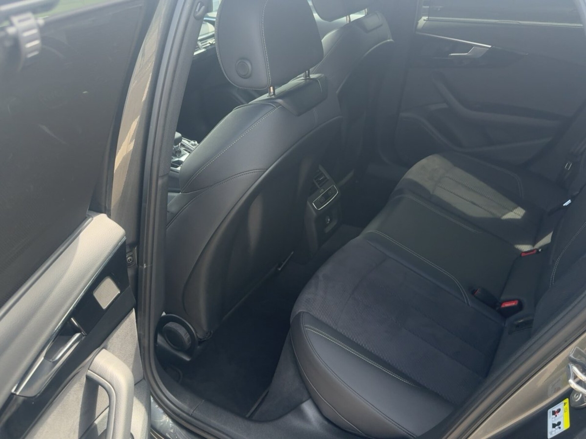 Audi A4 Avant S line