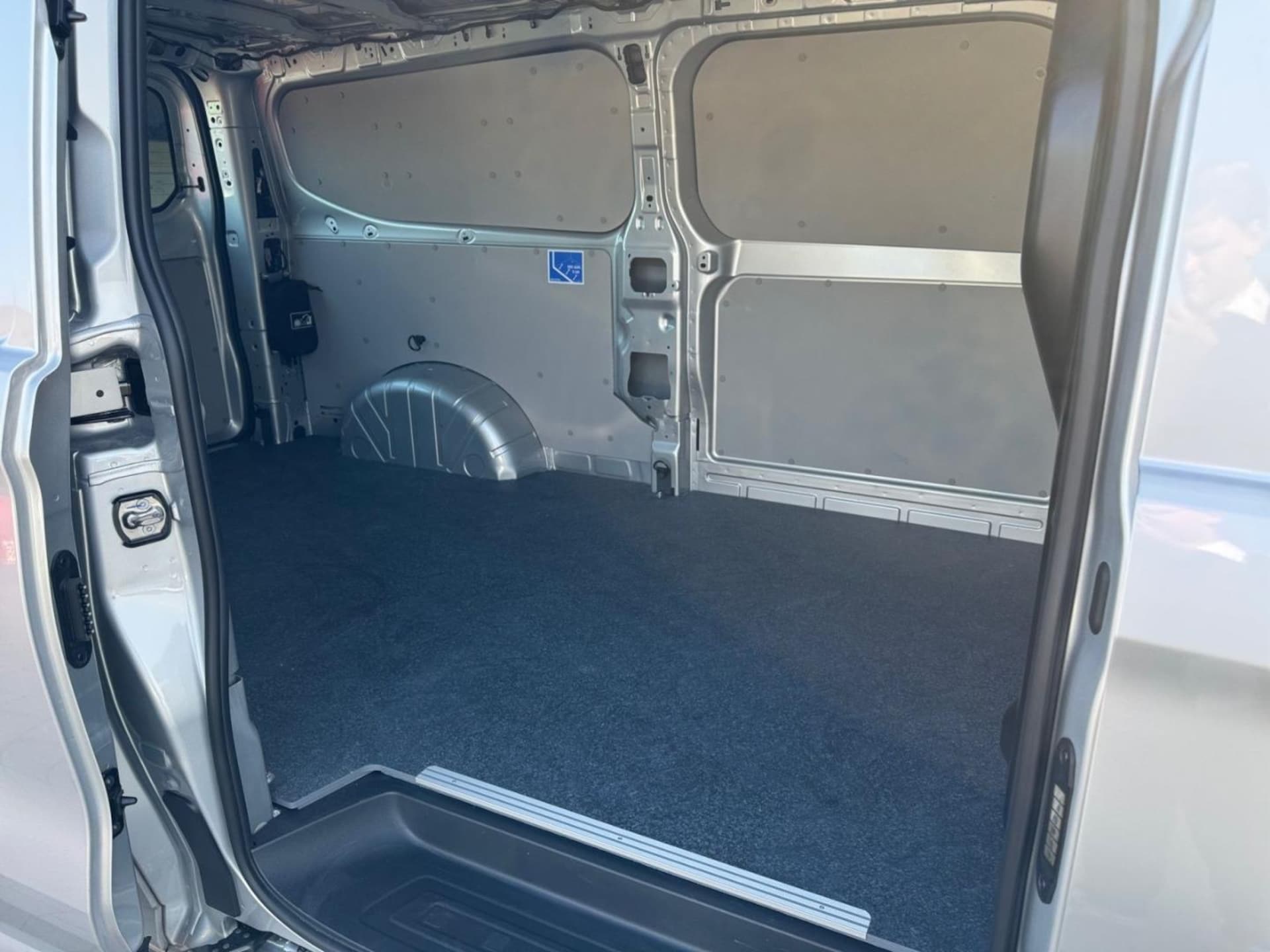 Volkswagen Transporter Kasten langer Radstand