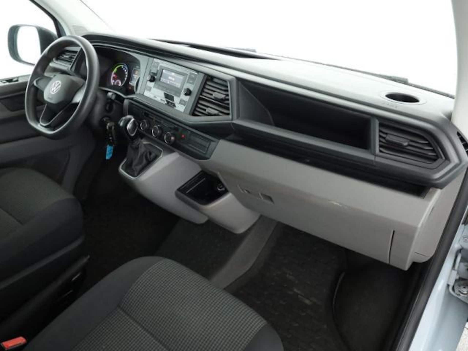 Volkswagen T6.1 Transporter Kasten langer Radstand