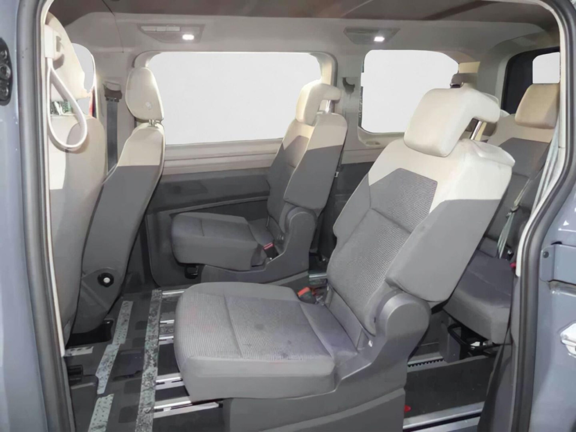 Volkswagen Multivan Basis-Modell