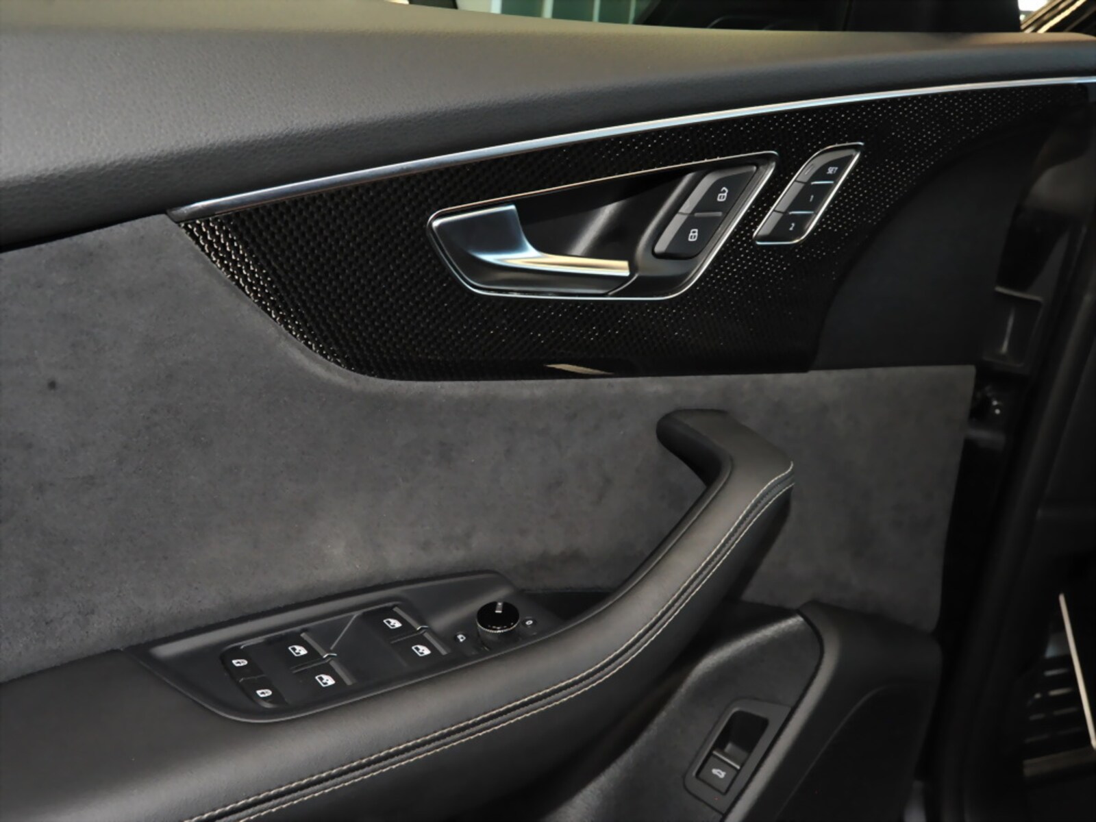 Audi SQ8 – Bild 12