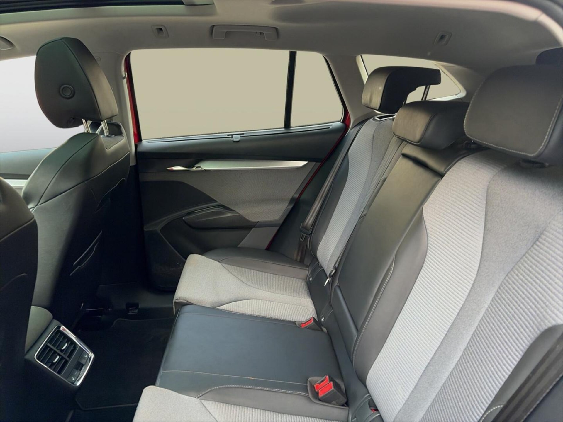 Skoda Enyaq 80X