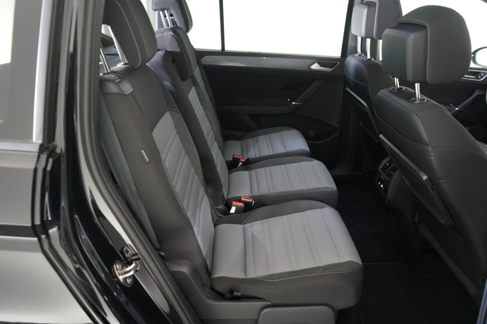 Volkswagen Touran – Bild 11