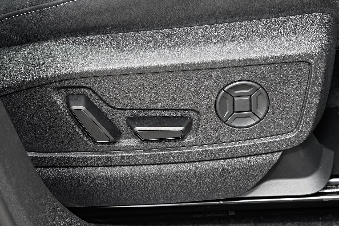 Image about Audi Q5 SUV TDI quattro 150 kW sport